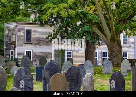 Salem, Massachusetts, USA - 3. September 2022: Burying Point Cemetery, der älteste Friedhof im Salem, wurde 1637 gegründet Stockfoto