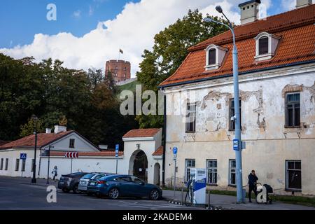 Vilnius, Litauen - 26. September 2022: Historische Architektur in der Altstadt von Vilnius. Stockfoto