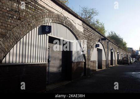 Alte Eisenbahnbögen, Leamington Spa, Warwickshire, England, Großbritannien Stockfoto