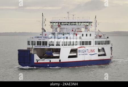 MV Wight Light Wight Link Auto- und Passagierfähre über den Solent zwischen Yarmouth, Isle of Wight und Lymington, Großbritannien Stockfoto