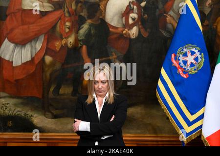 Rom, Italien. 02.. November 2022. Giorgia Meloni während des Eides der Staatssekretäre im Palazzo Chigi nur für redaktionelle Verwendung Kredit: Unabhängige Fotoagentur/Alamy Live News Stockfoto