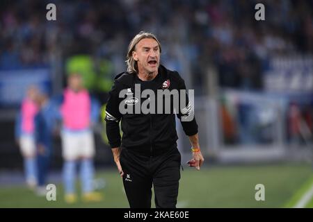 ROM, ITALIEN - 30. OKTOBER: Davide Nicola Trainer der US Salernitana in Aktion während des Serie A Spiels zwischen SS Lazio und US Salernitana im Stadio Olimp Stockfoto