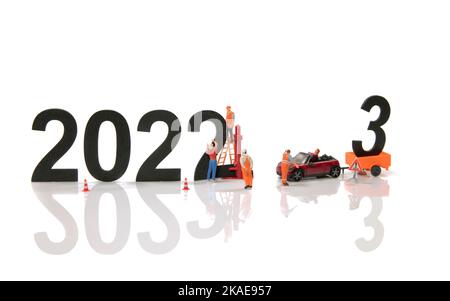 Das neue Jahr 2023 und die Entfernung der alten 2022 Stockfoto