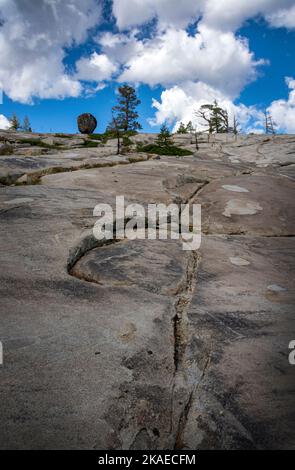 Granitregal und unregelmäßig, Desolation Wilderness, Kalifornien Stockfoto