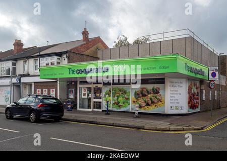 Außenansicht einer Genossenschaft Lebensmittel, Supermarkt. Stockfoto