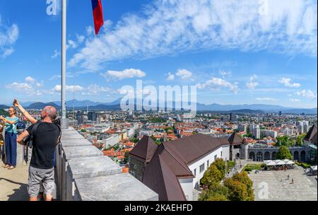 Blick über die Altstadt vom Wachturm der Lubljana Burg, Ljubljana, Slowenien Stockfoto
