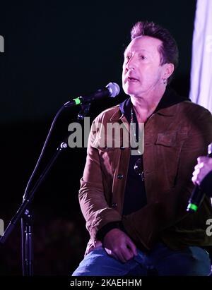 Oakville, USA. 01.. November 2022. Julian Lennon auf der Bühne gesehen während der 2022 Live in the Vineyard bei Robert Mondavi Winery am 01. November 2022 in Napa, Kalifornien. Foto: Casey Flanigan/imageSPACE/Sipa USA Kredit: SIPA USA/Alamy Live News Stockfoto