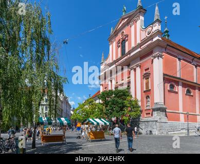 Die Franziskanerkirche der Verkündigung auf dem Preserenplatz (Presernov Trg), Altstadt, Ljubljana, Slowenien Stockfoto