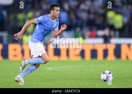 Rom, Italien. 30. Oktober 2022. Pedro von SS Lazio während der Serie A Spiel zwischen Lazio und US Salernitana 1919 im Stadio Olimpico, Rom, Italien am 30. Oktober 2022. Kredit: Giuseppe Maffia/Alamy Live Nachrichten Stockfoto