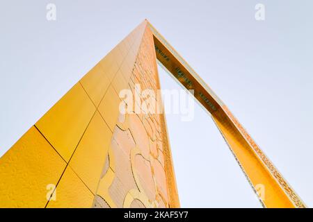 Dubai, VAE - 14.. oktober 2022: Dubai Frame. Golden Dubai Frame - Neue Attraktion in Dubai, Amazing Architecture, Vereinigte Arabische Emirate Stockfoto