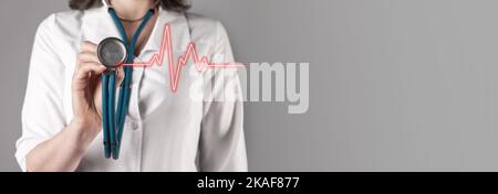 Herz-ekg-Konzept. Heartbeat-Zeile und ärztliche Untersuchung auf medizinischem Banner, Hintergrund mit Platz für Text. Hochwertige Fotos Stockfoto