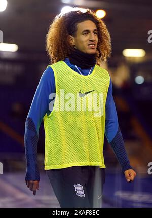 Hannibal Mejbri von Birmingham City erwärmt sich vor dem Sky Bet Championship-Spiel in St. Andrew's, Birmingham. Bilddatum: Dienstag, 2. November 2022. Stockfoto