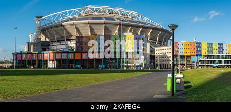 Amsterdam, Niederlande, 02.11.2022, Panoramaansicht der Johan Cruyff Arena und Umgebung, Heimstadion des niederländischen Fußballvereins AFC Ajax Stockfoto