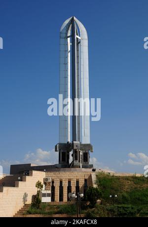 Das Völkermord-Denkmal in Igdir, Türkei, wurde erbaut, um die Ereignisse zu repräsentieren, die 1915 während der türkisch-armenischen Kriege stattfanden. Stockfoto