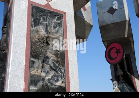 Das Völkermord-Denkmal in Igdir, Türkei, wurde erbaut, um die Ereignisse zu repräsentieren, die 1915 während der türkisch-armenischen Kriege stattfanden. Stockfoto