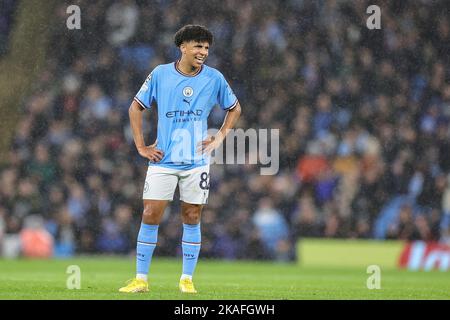 Manchester, Großbritannien. 02.. November 2022. Rico Lewis #82 von Manchester City während des UEFA Champions League-Spiels Manchester City gegen Sevilla im Etihad Stadium, Manchester, Großbritannien, 2.. November 2022 (Foto von Mark Cosgrove/News Images) in Manchester, Großbritannien am 11/2/2022. (Foto von Mark Cosgrove/News Images/Sipa USA) Quelle: SIPA USA/Alamy Live News Stockfoto