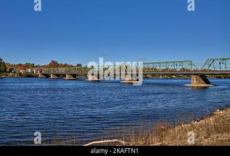 LAMBERTVILE New Jersey, New Hope, Pennsylvania Bridge. Von der Lambertville, New Jersey Seite. An einem schönen, klaren, blauen Himmel. Stockfoto