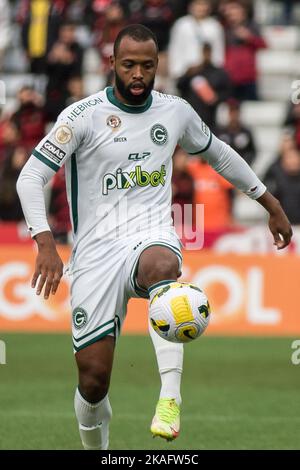 Curitiba, Brasilien. 02.. November 2022. PR - Curitiba - 11/02/2022 - BRASILIANISCHER A 2022, ATHLETICO PR X GOIAS - Reynaldo-Spieler aus Goias bei einem Spiel gegen Athletico-PR im Stadion Arena da Baixada zur brasilianischen Meisterschaft A 2022. Foto: Robson Mafra/AGIF/Sipa USA Quelle: SIPA USA/Alamy Live News Stockfoto