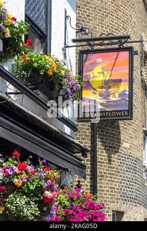 16. Century The Mayflower Pub Schild, Rotherhithe Street, Rotherhithe, The London Borough of Southwark, Greater London, England, Vereinigtes Königreich Stockfoto