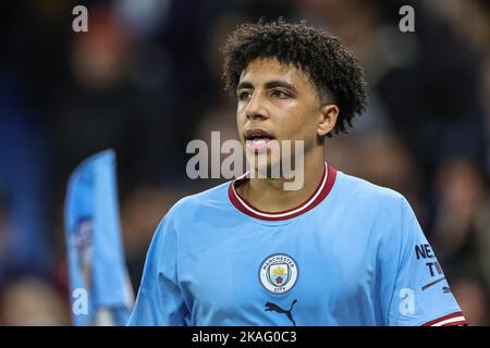 Manchester, Großbritannien. 02.. November 2022. Rico Lewis #82 von Manchester City während des UEFA Champions League-Spiels Manchester City gegen Sevilla im Etihad Stadium, Manchester, Großbritannien, 2.. November 2022 (Foto von Mark Cosgrove/News Images) in Manchester, Großbritannien am 11/2/2022. (Foto von Mark Cosgrove/News Images/Sipa USA) Quelle: SIPA USA/Alamy Live News Stockfoto