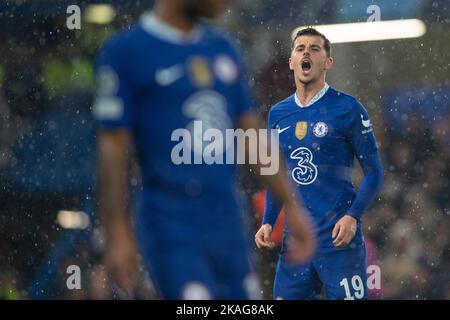 London, Großbritannien. 02.. November 2022. Mason Mount of Chelsea während des UEFA Champions League-Spiels zwischen Chelsea und Dinamo Zagreb auf der Stamford Bridge, London, England am 2. November 2022. Foto von Salvio Calabrese. Nur zur redaktionellen Verwendung, Lizenz für kommerzielle Nutzung erforderlich. Keine Verwendung bei Wetten, Spielen oder Veröffentlichungen einzelner Clubs/Vereine/Spieler. Kredit: UK Sports Pics Ltd/Alamy Live Nachrichten Stockfoto