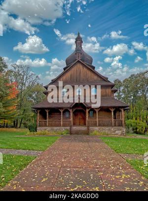 Glen Spey, NY USA Oktober 13. 2022 St. Volodymyr Ukrainische katholische Kirche . Holzstruktur ohne Nägel gebaut Stockfoto