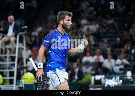 Paris, Frankreich. 03.. November 2022. Corentin Moutet aus Frankreich während des Rolex Paris Masters, ATP Masters 1000 Tennisturniers, am 2. November 2022 in der Accor Arena in Paris, Frankreich. Kredit: Victor Joly/Alamy Live Nachrichten Stockfoto