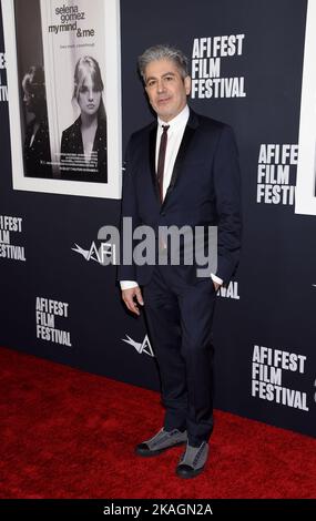 Hollywood, Kalifornien, USA. 02.. November 2022. Alek Keshishian bei der Ankunft am AFI FEST 2022 „Selena Gomez: My Mind & Me“ Eröffnungsabend Premiere im TCL Chinese Theatre in Hollywood, CA am 2. November 2022. © Janet Gough / AFF-USA.COM Quelle: AFF/Alamy Live News Stockfoto