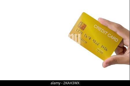 Hand hält Kreditkarte isoliert auf weißem Hintergrund. Einkaufskonzept. Bargeldloses Ausgabenkonzept. Stockfoto