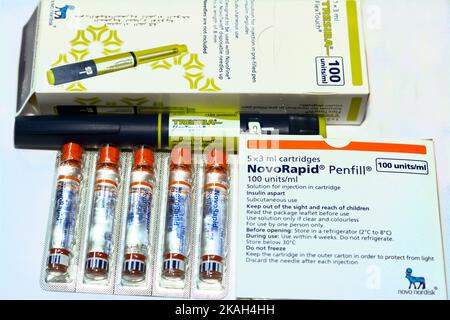 Kairo, Ägypten, Oktober 4 2022: Tresiba FlexTouch Long Acting Insulin von Novo Nordisk Company und NovoRapid Solution zur Injektion in Kartuschen-Insulin Stockfoto