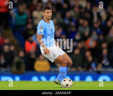 Manchester, Großbritannien. 02.. November 2022. Rodrigo #16 von Manchester City während des UEFA Champions League-Spiels Manchester City gegen Sevilla im Etihad Stadium, Manchester, Großbritannien, 2.. November 2022 (Foto von Conor Molloy/News Images) in Manchester, Großbritannien am 11/2/2022. (Foto von Conor Molloy/News Images/Sipa USA) Quelle: SIPA USA/Alamy Live News Stockfoto