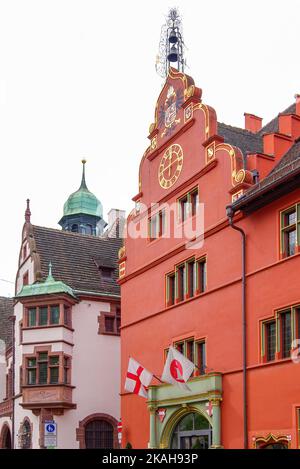 Altes und Neues Rathaus am Rathausplatz, Altstadt von Freiburg im Breisgau, Baden-Württemberg, Deutschland. Stockfoto