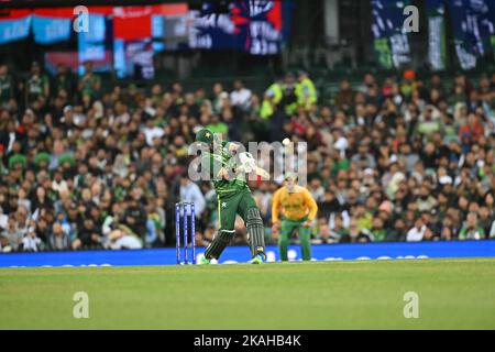 Sydney, Australien. 03. Nov, 2022. Während des ICC Men's World Cup Spiels T20 zwischen Pakistan und Südafrika auf dem Sydney Cricket Ground am 03. November 2022 in Sydney, Australien. BILD NUR FÜR REDAKTIONELLE VERWENDUNG - AUSSCHLIESSLICH KEINE KOMMERZIELLE NUTZUNG Quelle: Izhar Ahmed Khan/Alamy Live News/Alamy Live News Stockfoto