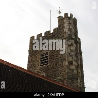 Farm Land Wälder und Kirchen Stockfoto