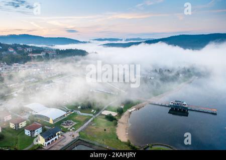 Marina Resort, Lipno nad Vltavou, Lipenska prehrada, Jizni Cechy, Ceska republika / Marina Resort, Lipno nad Vltavou Stadt, Lipno Lake, Tschechische republik Stockfoto