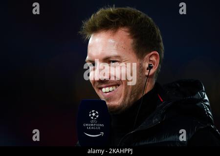 München, Deutschland. 01. November 2022. Julian Nagelsmann, Cheftrainer des FC Bayern München, lächelt am Ende des UEFA Champions League-Fußballspiels zwischen dem FC Bayern München und dem FC Internazionale. Nicolò Campo/Alamy Live News Stockfoto