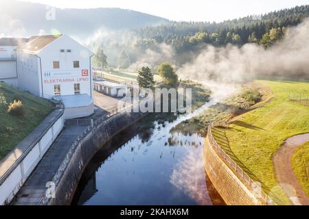 Elektrarna, Lipno nad Sázavou, vodni nadrz Lipno I, Jizni Cechy, Ceska republika / Wasser-Elektrizitätswerk, Lipno, Südböhmen, Tschechische republik Stockfoto