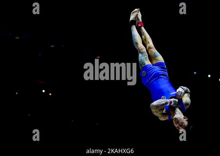 Liverpool, Großbritannien. 02.. November 2022. 02.11.2022, Liverpool, M&S Bank Arena, FIG Artistic World Gymnastics Championships, Nicola Bartolini (ITA) im Einsatz am Gewölbe während des Mannschaftsfinalwettbewerbs der Männer (Daniela Porcelli/SPP-JP) Quelle: SPP Sport Pressefoto. /Alamy Live News Stockfoto