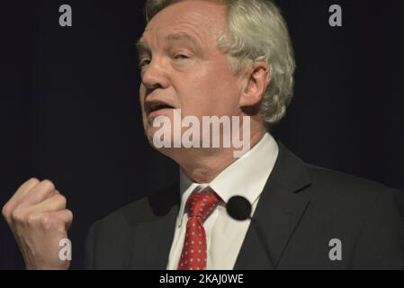 Rt. David Davis, Abgeordneter des britischen Parlaments für den Halbpreis und Howden und ehemaliger Vorsitzender der Konservativen Partei, sprach am Freitag, dem 5.. Februar 2016, bei der Veranstaltung zur Kampagne gegen die Bürger in Manchester, Greater Manchester, England, Großbritannien. Mit der Kampagne gegen die Bürger soll das Vereinigte Königreich aus der Europäischen Union herausgebracht werden. (Foto von Jonathan Nicholson/NurPhoto) *** Bitte nutzen Sie die Gutschrift aus dem Kreditfeld *** Stockfoto