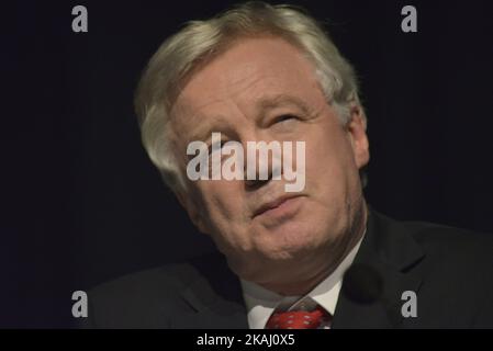 Rt. David Davis, Abgeordneter des britischen Parlaments für den Halbpreis und Howden und ehemaliger Vorsitzender der Konservativen Partei, sprach am Freitag, dem 5.. Februar 2016, bei der Veranstaltung zur Kampagne gegen die Bürger in Manchester, Greater Manchester, England, Großbritannien. Mit der Kampagne gegen die Bürger soll das Vereinigte Königreich aus der Europäischen Union herausgebracht werden. (Foto von Jonathan Nicholson/NurPhoto) *** Bitte nutzen Sie die Gutschrift aus dem Kreditfeld *** Stockfoto