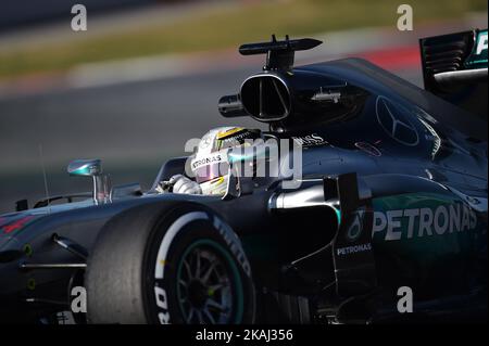 Der britische Formel-1-Fahrer Lewis Hamilton fuhr am letzten Tag der Formel-1-Testtage in Barcelona, 4.. März 2016, sein Auto. (Foto von Joan Cros/NurPhoto) *** Bitte nutzen Sie die Gutschrift aus dem Kreditfeld *** Stockfoto