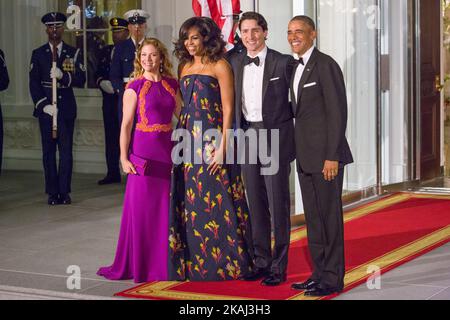 Präsident Barack Obama und First Lady Michelle Obama begrüßen den kanadischen Premierminister und Frau Gregoire Trudeau zu einem Staatsessen im Ostsaal des Weißen Hauses. (Foto von Cheriss May/NurPhoto) *** Bitte nutzen Sie die Gutschrift aus dem Kreditfeld *** Stockfoto