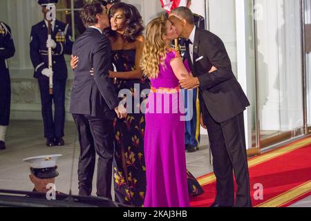 Präsident Barack Obama und First Lady Michelle Obama begrüßen den kanadischen Premierminister und Frau Gregoire Trudeau zu einem Staatsessen im Ostsaal des Weißen Hauses. (Foto von Cheriss May/NurPhoto) *** Bitte nutzen Sie die Gutschrift aus dem Kreditfeld *** Stockfoto