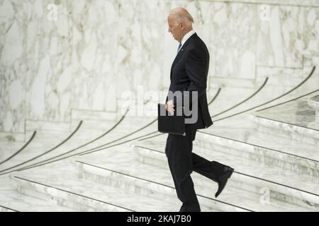 DER US-Vizepräsident Joe Biden hält seine Rede bei einer besonderen Audienz, die Papst Franziskus mit den Teilnehmern eines Kongresses zum Fortschritt der regenerativen Medizin und ihrer kulturellen Wirkung am 29. April 2016 in der Paul VI. Halle in Vatikanstadt, Vatikan, zelebriert. (Foto: Giuseppe Ciccia/NurPhoto) *** Bitte verwenden Sie Credit from Credit Field *** Stockfoto