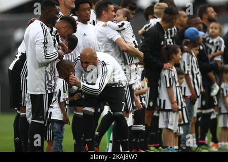 Juventus Team posiert, um vor dem Fußballspiel der Serie A n.38 JUVENTUS - SAMPDORIA am 14/05/16 im Juventus-Stadion in Turin, Italien, fotografiert zu werden. (Foto von Matteo Bottanelli/NurPhoto) *** Bitte benutzen Sie die Gutschrift aus dem Kreditfeld *** Stockfoto