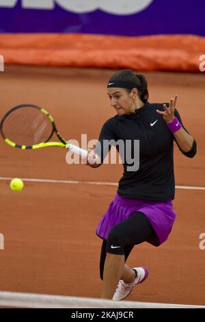 Caroline Garcia (FR) gibt am 16. Mai 2016 in Straßburg, Frankreich, eine Aufnahme auf der Strasbourg International zurück. Die erste große Veranstaltung des französischen Tennisspiels der Frauen auf Lehm nach Roland Garros und die erste Sportveranstaltung im Elsass, Strasbourg International, findet vom 13. Bis 21. Mai 2016 für ihre Ausgabe 30. statt. (Foto von Elyxandro Cegarra/NurPhoto *** Bitte nutzen Sie die Gutschrift aus dem Kreditfeld *** Stockfoto