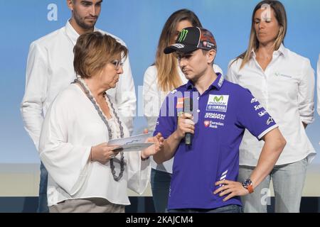 Der spanische MotoGP-Fahrer Jorge Lorenzo nimmt an der Übergabe der Podeststipendien Teil, die am 28. Juni 2016 in Madrid, Spanien, stattfand. Stockfoto