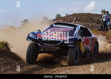 Carlos Sainz (ESP) - Lucas Cruz (ESP) / Peugeot 208 DKR16 / Team Peugeot Total während der Baja Aragon-Weltmeisterschaft wurde am 22-24. Juli 2016 in Teruel, Aragón, Sain, das Cross-Road-Event der World Rally gefeiert. (Foto von Jose Manuel Alvarez Rey/NurPhoto) *** Bitte nutzen Sie die Gutschrift aus dem Kreditfeld *** Stockfoto