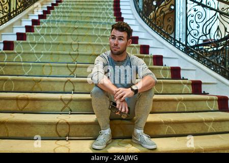 Mark Cavendish, ein britischer Profi-Rennradfahrer vom Team Dimension Data, fotografiert einen Tag vor dem vierstufigen Radrennen der Emirate, der Abu Dhabi Tour (20-23. Oktober). Am Mittwoch, den 19. Oktober 2016, im St Regis Hotel, Abu Dhabi, VAE. Foto von Artur Widak *** Bitte nutzen Sie die Gutschrift aus dem Kreditfeld *** Stockfoto