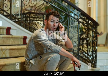 Mark Cavendish, ein britischer Profi-Rennradfahrer vom Team Dimension Data, fotografiert einen Tag vor dem vierstufigen Radrennen der Emirate, der Abu Dhabi Tour (20-23. Oktober). Am Mittwoch, den 19. Oktober 2016, im St Regis Hotel, Abu Dhabi, VAE. Foto von Artur Widak *** Bitte nutzen Sie die Gutschrift aus dem Kreditfeld *** Stockfoto